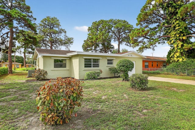 2 of 26 - 3003 Avenue M, Fort Pierce, FL