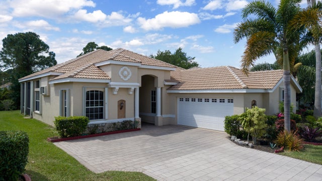 2 of 40 - 665 Sw Lake Charles Circle, Port Saint Lucie, FL
