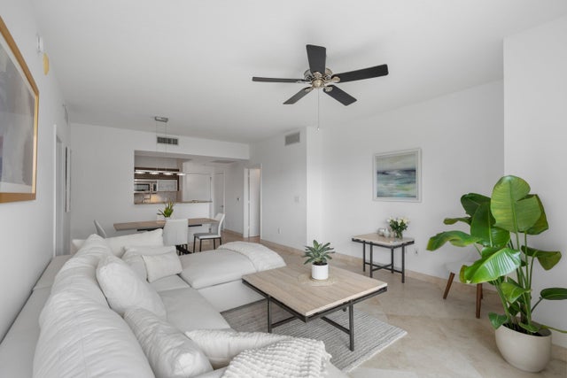3 of 35 - 550 Okeechobee Boulevard #509, West Palm Beach, FL