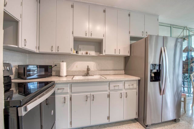 5 of 20 - 901 N Birch Road #d10, Fort Lauderdale, FL
