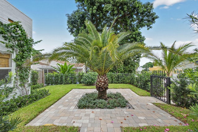 4 of 44 - 825 34th Street, West Palm Beach, FL