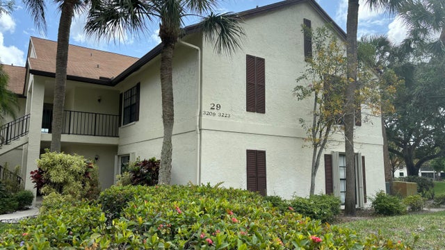 3209 Jog Park Drive #2914, Greenacres