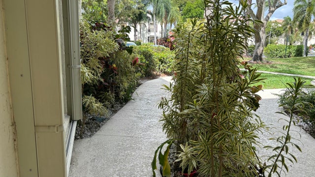 5 of 42 - 3209 Jog Park Drive #2914, Greenacres, FL