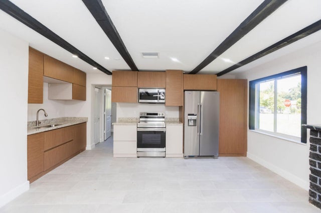 5 of 19 - 2209 Barbara Avenue, Fort Pierce, FL