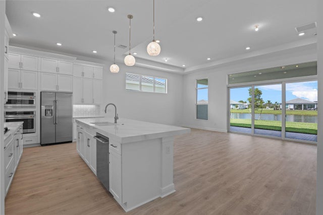 4 of 33 - 5385 Hutchinson Way, The Acreage, FL