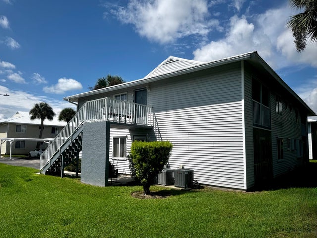 2 of 24 - 239 Se Village Drive #239, Port Saint Lucie, FL