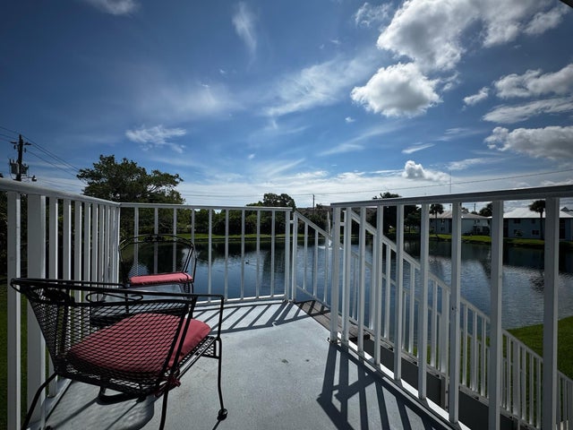 3 of 24 - 239 Se Village Drive #239, Port Saint Lucie, FL