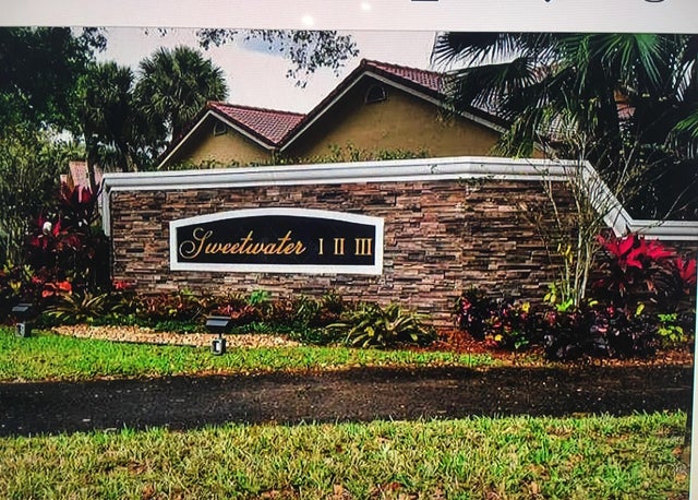 1 of 67 - 10910 Lakemore Lane #201, Boca Raton, FL