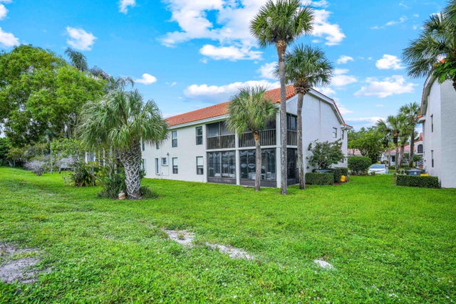 5 of 67 - 10910 Lakemore Lane #201, Boca Raton, FL