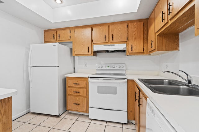 3 of 33 - 4151 Oak Terrace Drive, Greenacres, FL