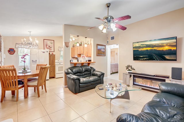5 of 25 - 577 Tallulah Road, Lake Worth, FL