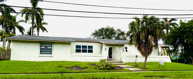 646 Ne 2nd Pl, Dania Beach