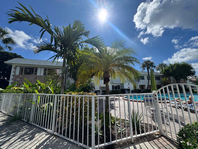3 of 17 - 400 S Cypress Road #406, Pompano Beach, FL