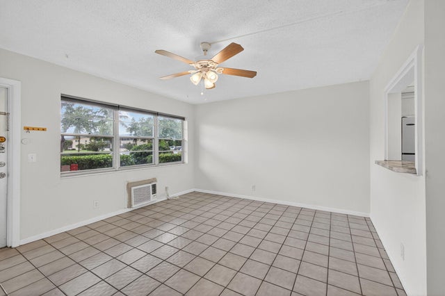 5 of 28 - 7 Dorchester A, West Palm Beach, FL