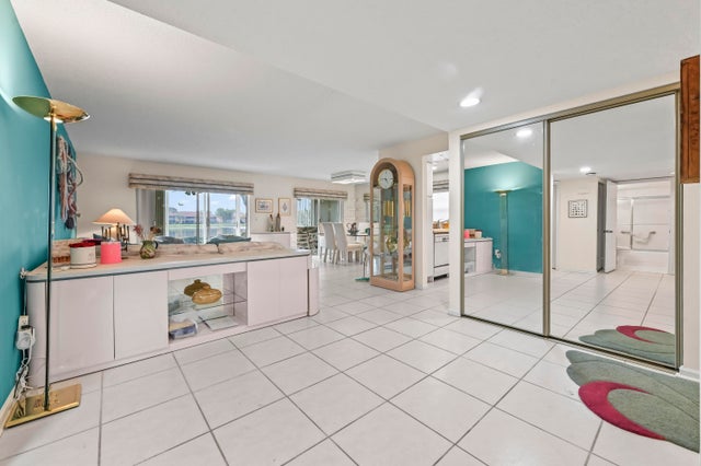 4 of 31 - 9975 Seacrest Circle #102, Boynton Beach, FL