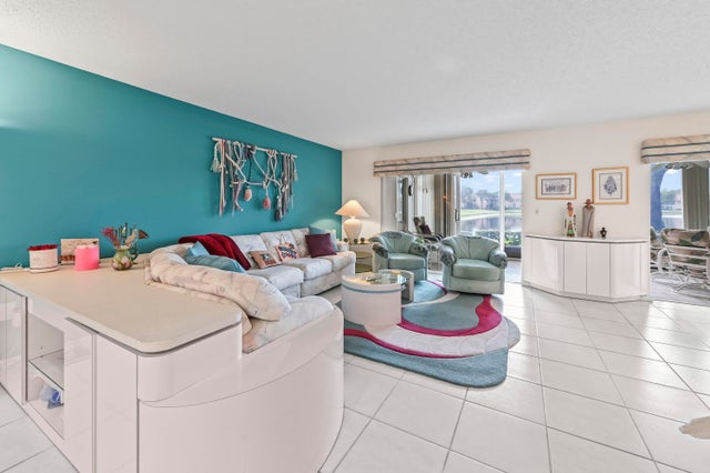 5 of 31 - 9975 Seacrest Circle #102, Boynton Beach, FL