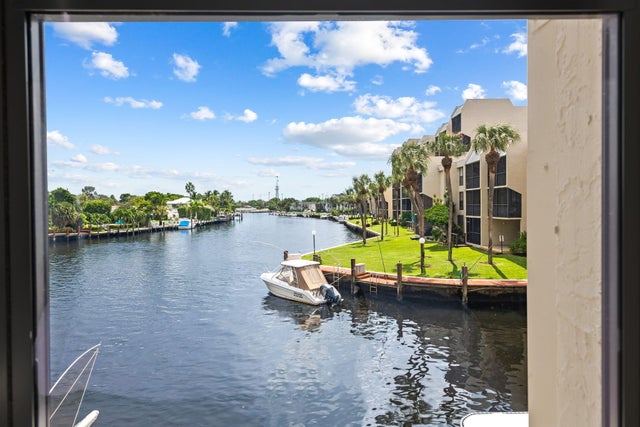 5 of 34 - 15 Royal Palm Way #202, Boca Raton, FL