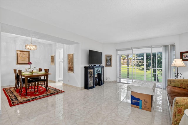 2 of 46 - 3810 Via Poinciana #206, Lake Worth, FL
