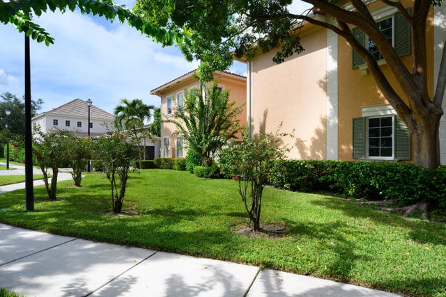 2 of 39 - 117 Glencullen Circle, Jupiter, FL