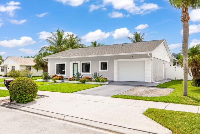 3 of 37 - 728 Ne 9th Avenue, Boynton Beach, FL