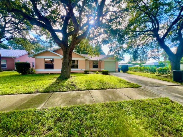 5 of 39 - 1200 Palm Walk Lane, Fort Pierce, FL