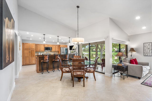 4 of 37 - 3113 Lake Shore Drive, Deerfield Beach, FL