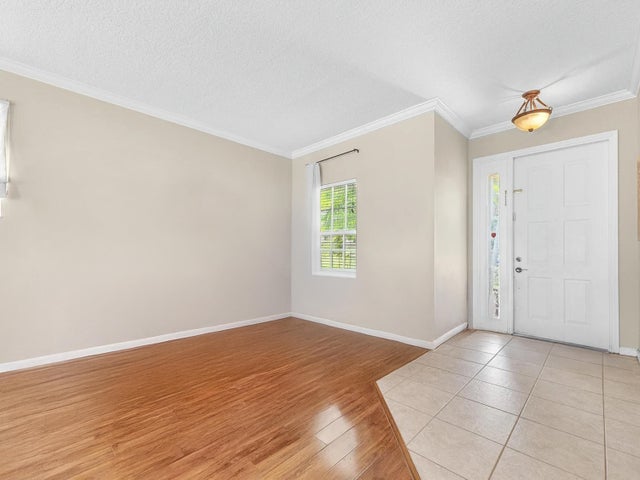 4 of 29 - 168 Canterbury Place, Royal Palm Beach, FL