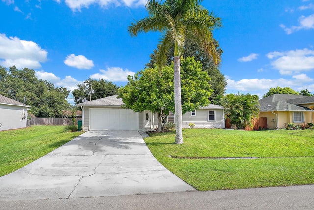 2 of 32 - 1433 Sw San Esteban Avenue, Port Saint Lucie, FL
