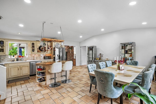4 of 27 - 1290 Ne 4th Avenue, Boca Raton, FL