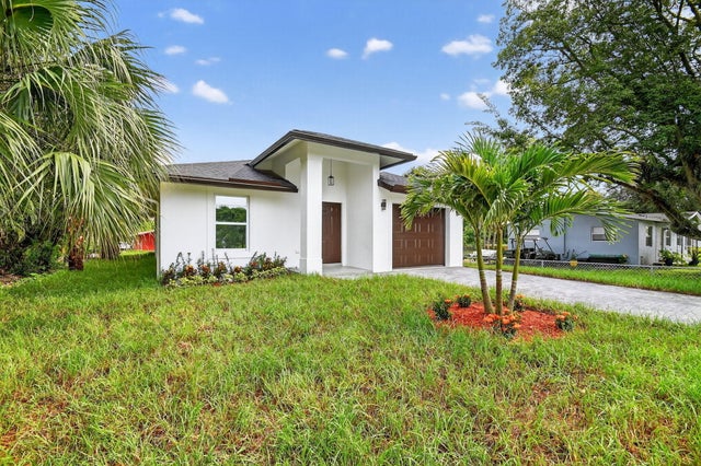 4 of 25 - 4901 Alberta Avenue, West Palm Beach, FL