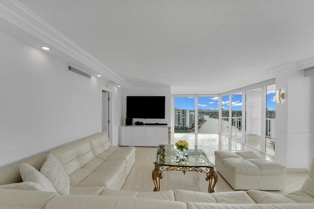 5 of 77 - 2800 E Sunrise Boulevard #19a, Fort Lauderdale, FL