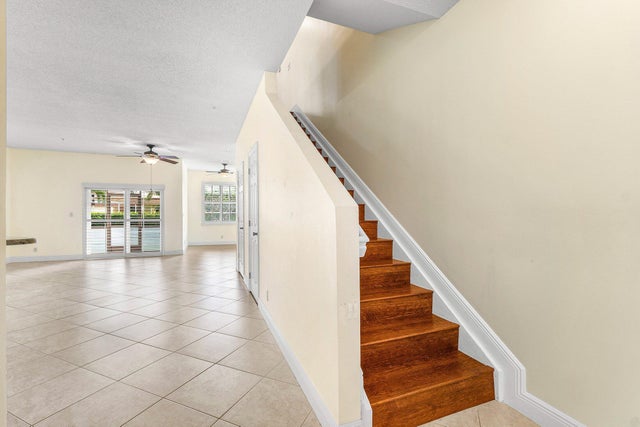 4 of 36 - 112 Lighthouse Circle #d, Tequesta, FL
