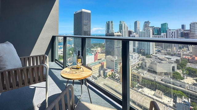4 of 45 - 601 Ne 1st Avenue #4407, Miami, FL