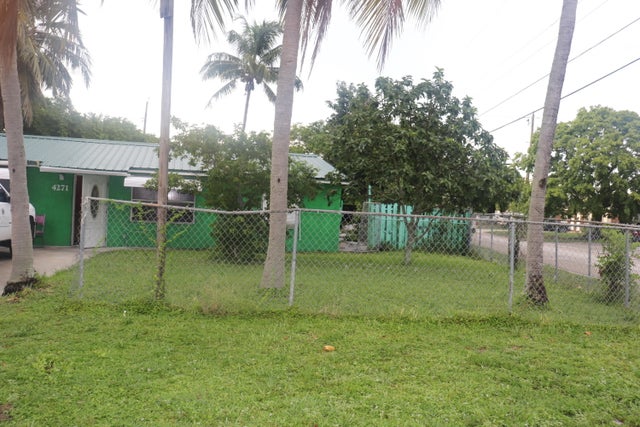 1 of 9 - 4271 Pine St Street, West Palm Beach, FL