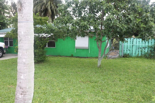 2 of 9 - 4271 Pine St Street, West Palm Beach, FL