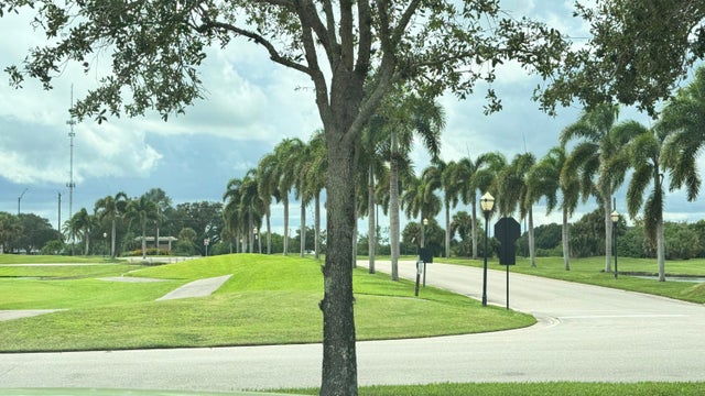 3 of 23 - 16 Plantation Drive #105, Vero Beach, FL