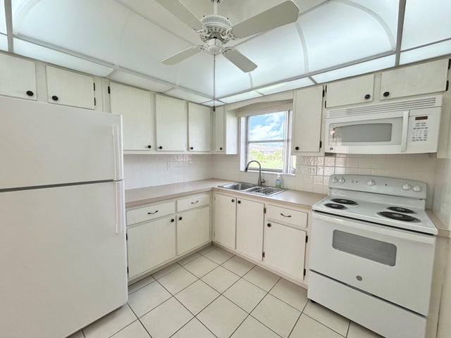 3 of 33 - 2556 Dudley Drive E #d, West Palm Beach, FL