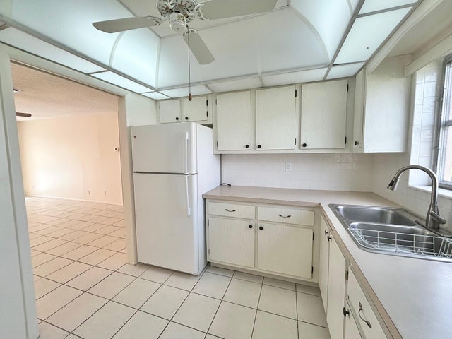 5 of 33 - 2556 Dudley Drive E #d, West Palm Beach, FL