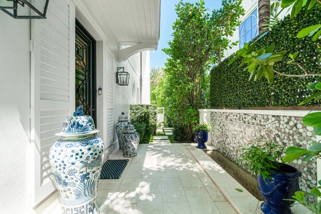 3 of 49 - 449 Australian Avenue, Palm Beach, FL