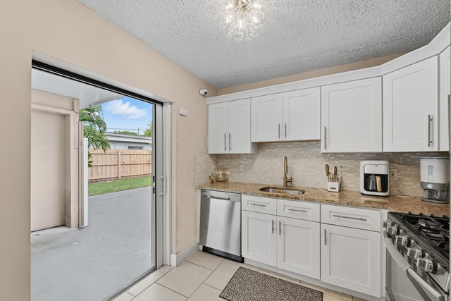 4 of 38 - 5935 Albert Road, West Palm Beach, FL