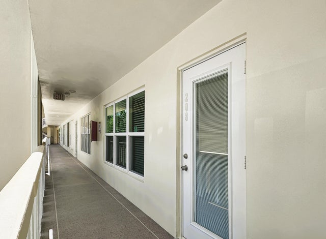 1 of 16 - 208 Wellington E, West Palm Beach, FL