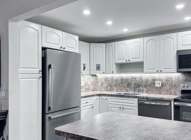 3 of 16 - 208 Wellington E, West Palm Beach, FL