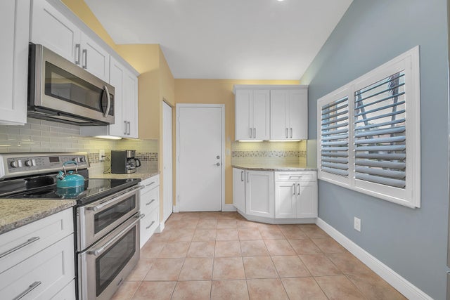 5 of 37 - 12994 Hampton Lakes Circle, Boynton Beach, FL