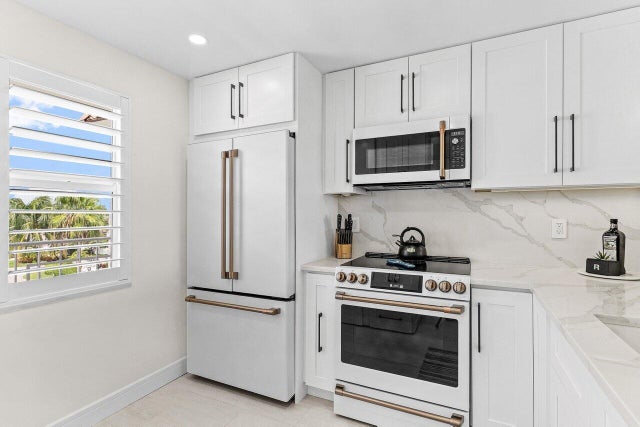 2 of 54 - 920 Dogwood Drive #560, Delray Beach, FL
