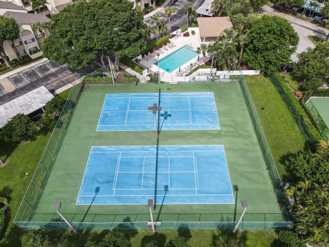 4 of 31 - 311 Oak Harbour Drive, Juno Beach, FL
