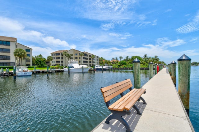 5 of 31 - 311 Oak Harbour Drive, Juno Beach, FL