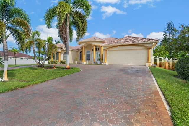 2 of 35 - 499 Sw Laconic Avenue, Port Saint Lucie, FL