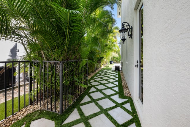 5 of 95 - 712 Ne 71st Street, Boca Raton, FL