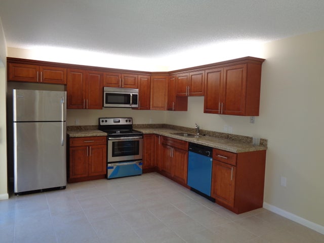 2 of 26 - 505 5th Way, West Palm Beach, FL