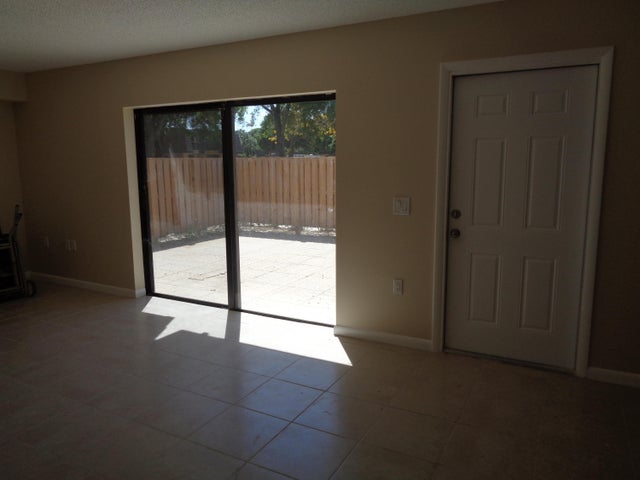 3 of 26 - 505 5th Way, West Palm Beach, FL